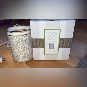 Meander Scentsy Warmer